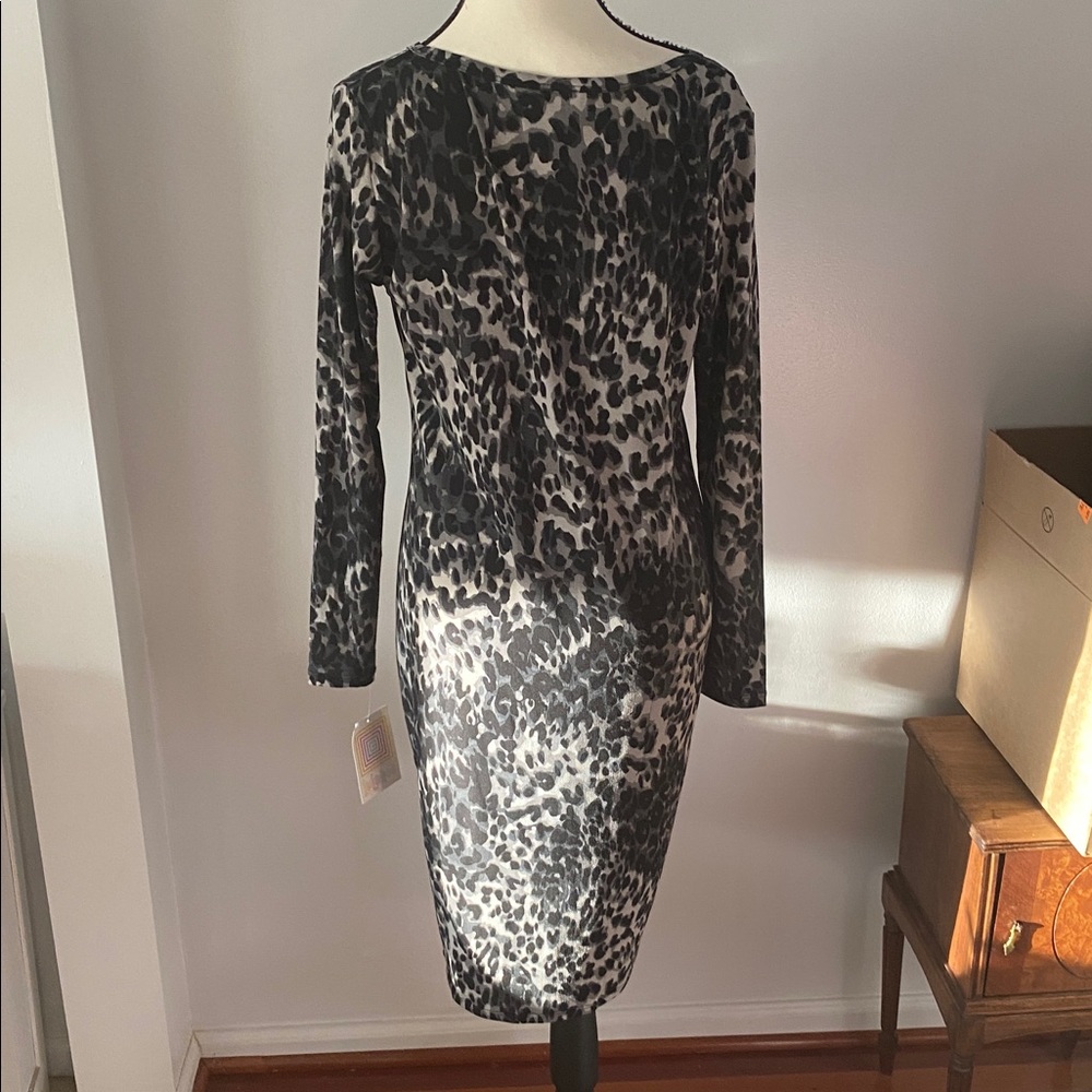 LuLaRoe NWT Debbie medium dress animal print - Picture 5 of 9